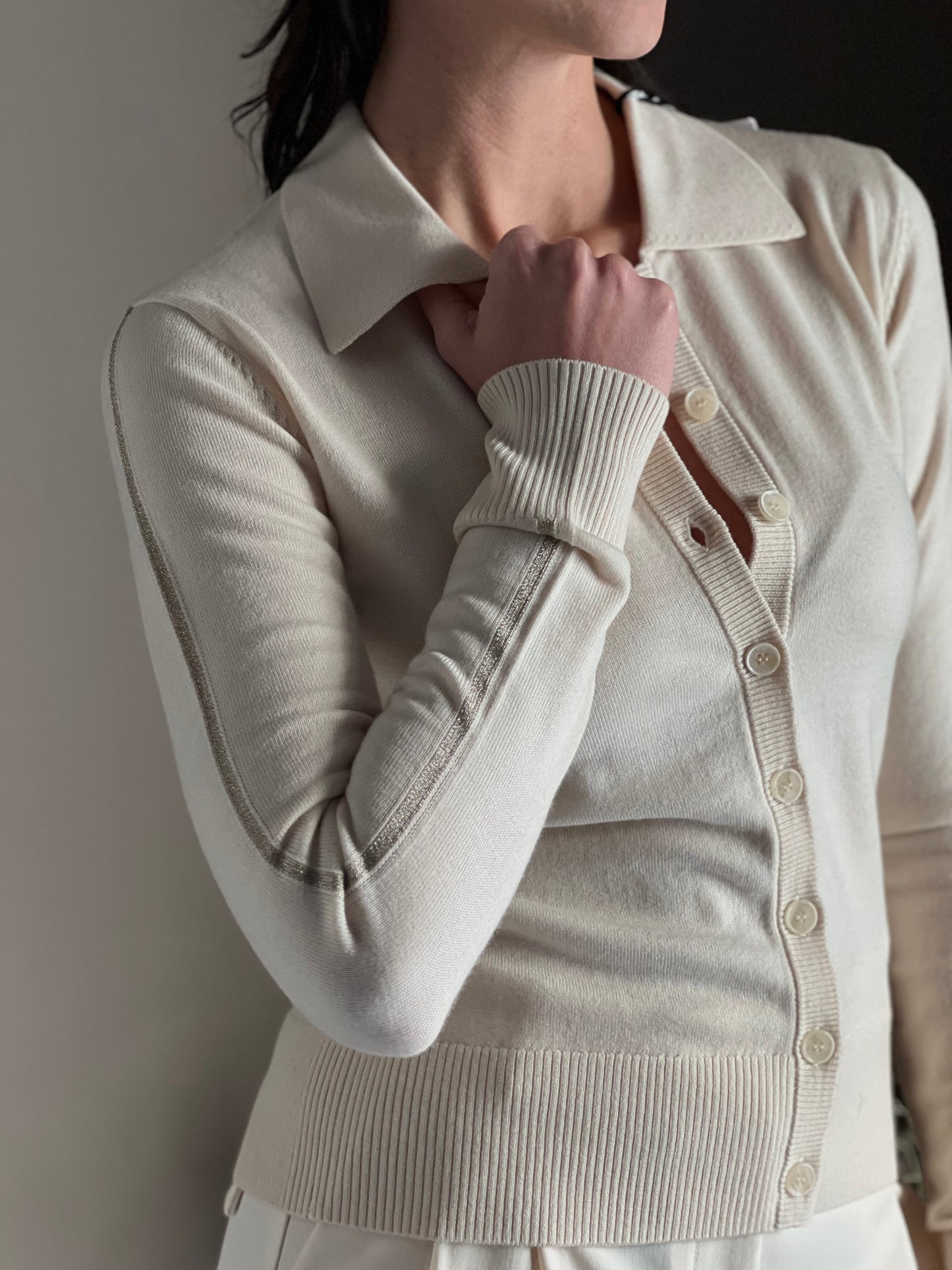 Cardigan in lana con collo a polo