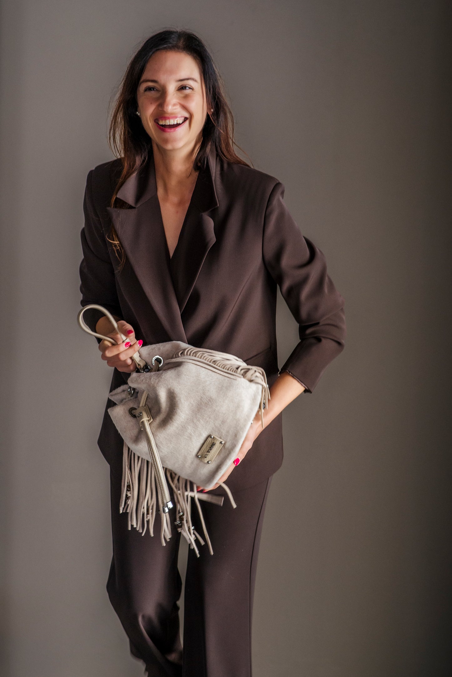Borsa a Secchiello in Lana con Frange – La Carrie