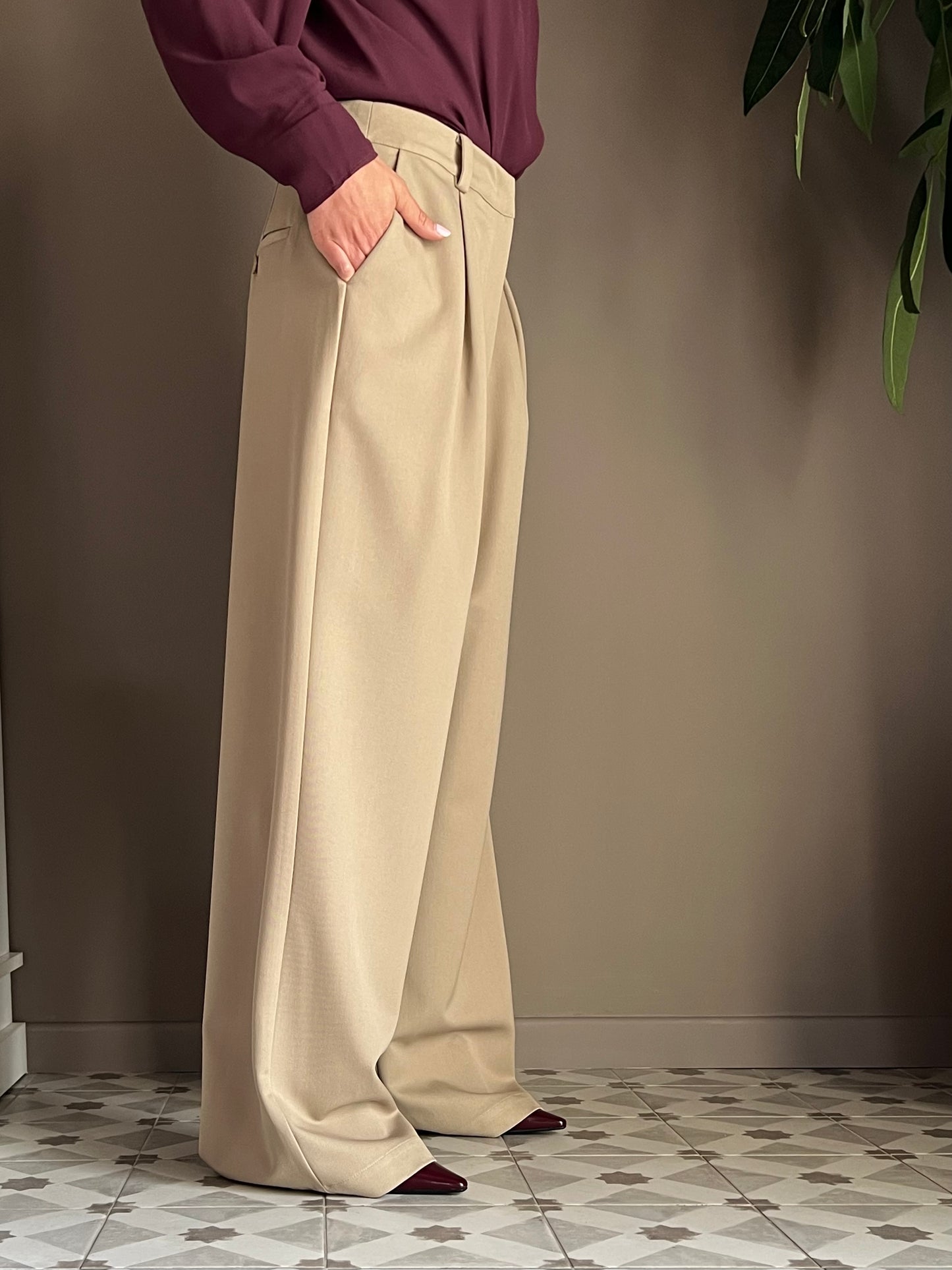 Pantalone oversize in gabardine beige