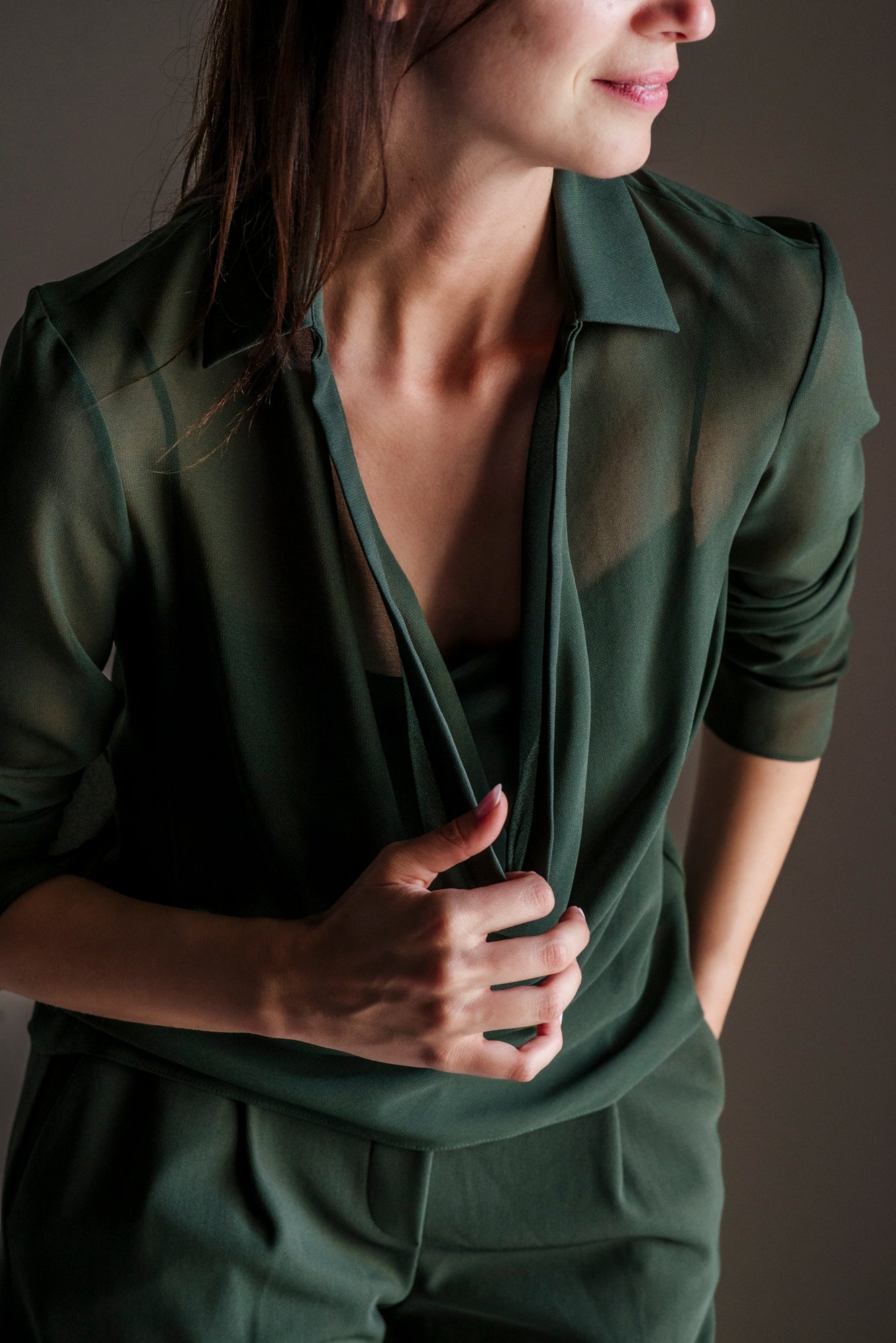 Blusa in chiffon con canotta