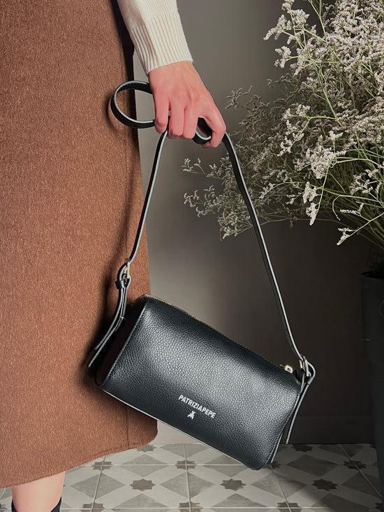 Borsa tracolla Never in pelle nera