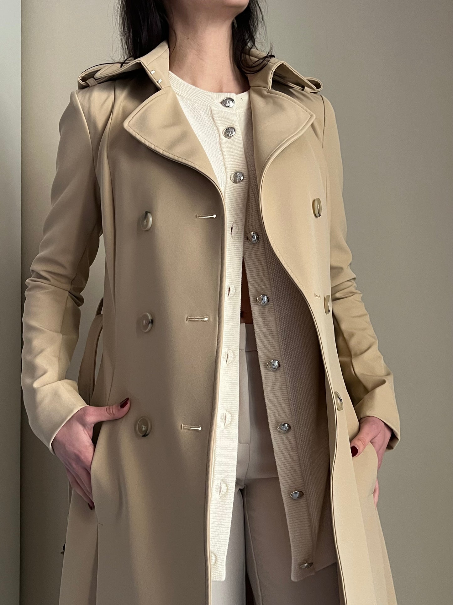 Trench con fibbia in Nylon bielastico