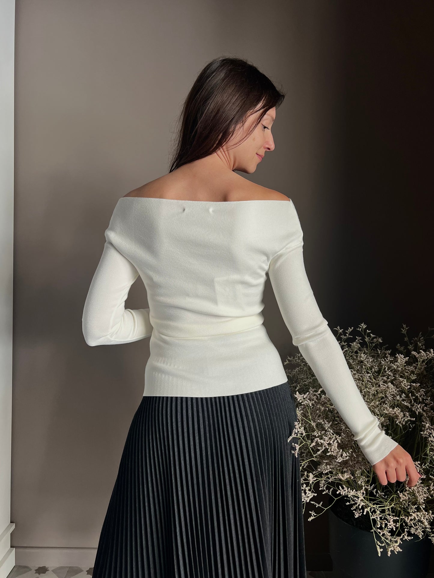 Maglia off-shoulder milk