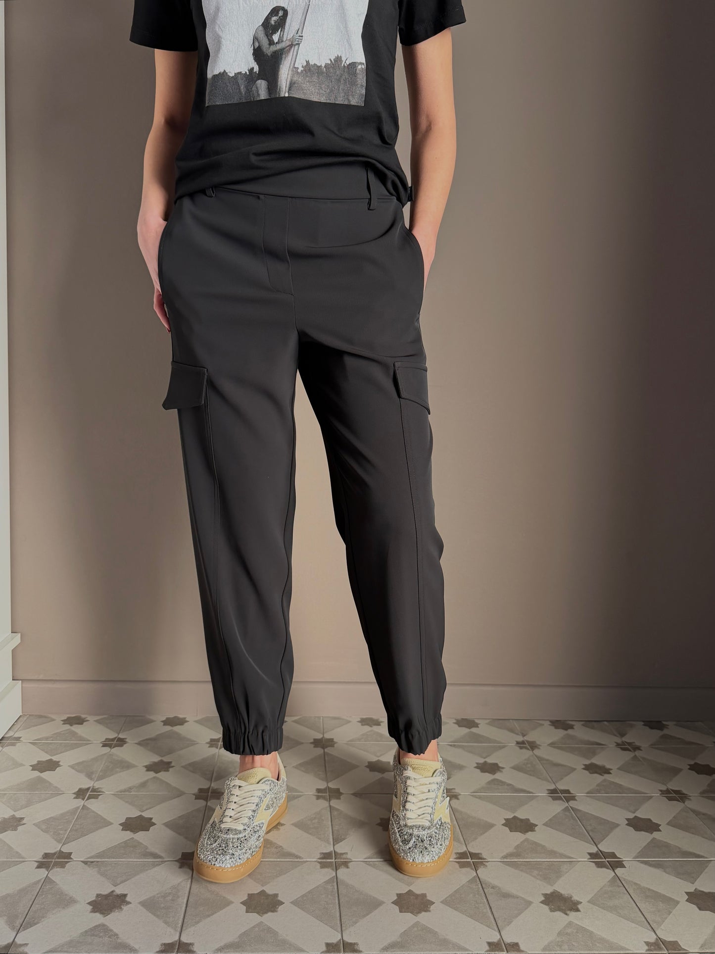 Pantalone cargo in crepe
