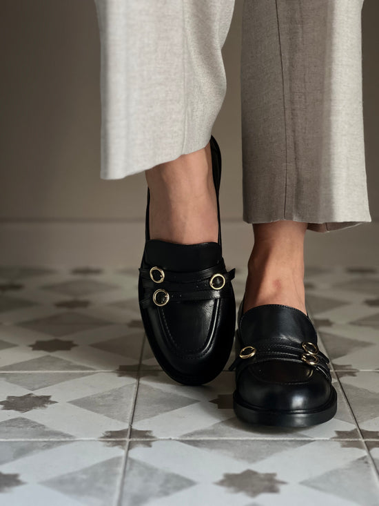 Mocassino in pelle con dettagli gold