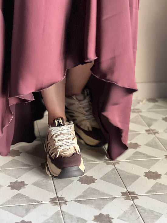 Sneakers running in pelle