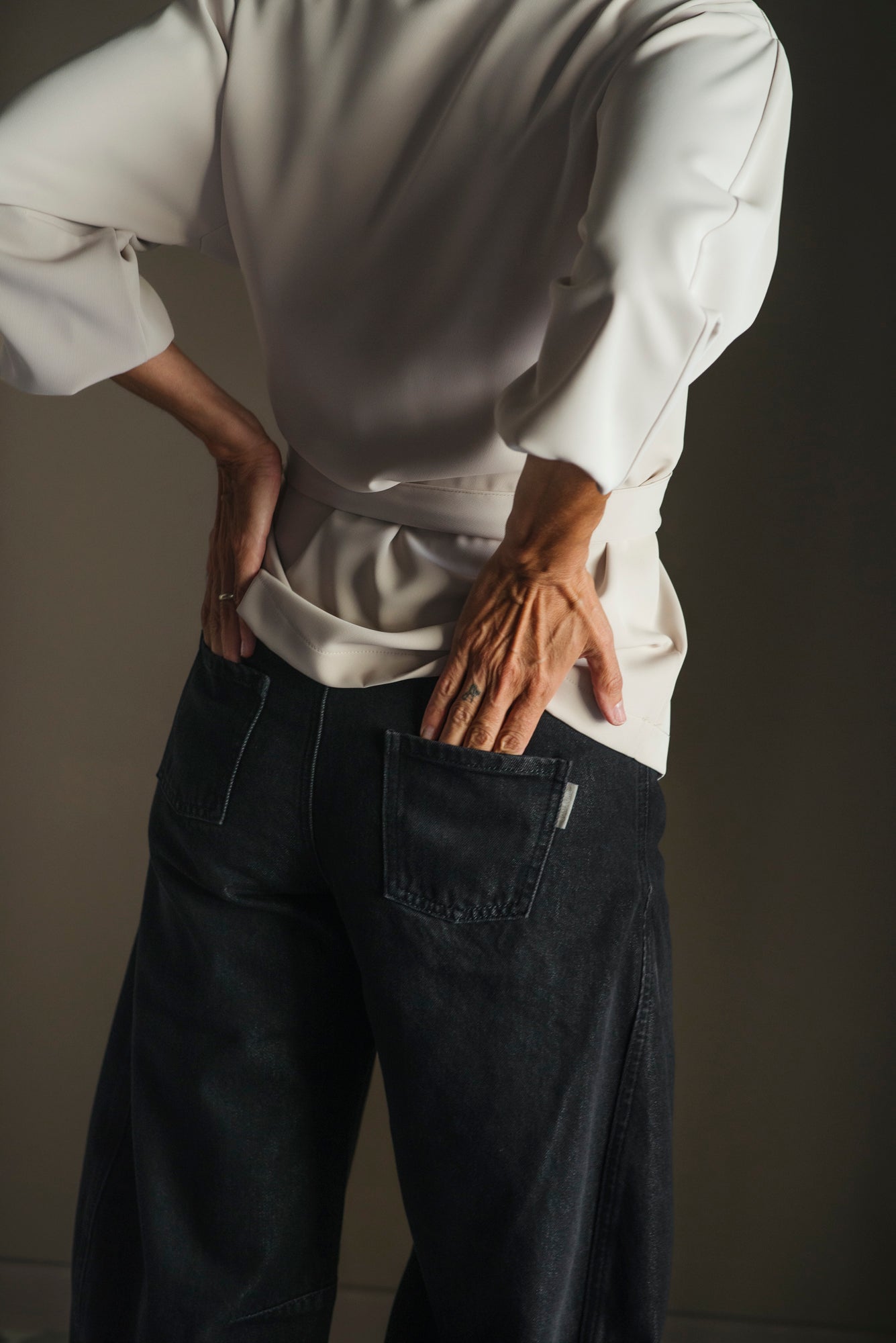 Pantalone denim cropped nero