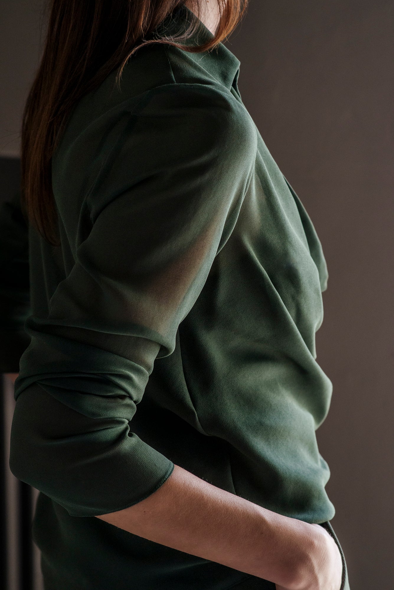 Blusa in chiffon con canotta