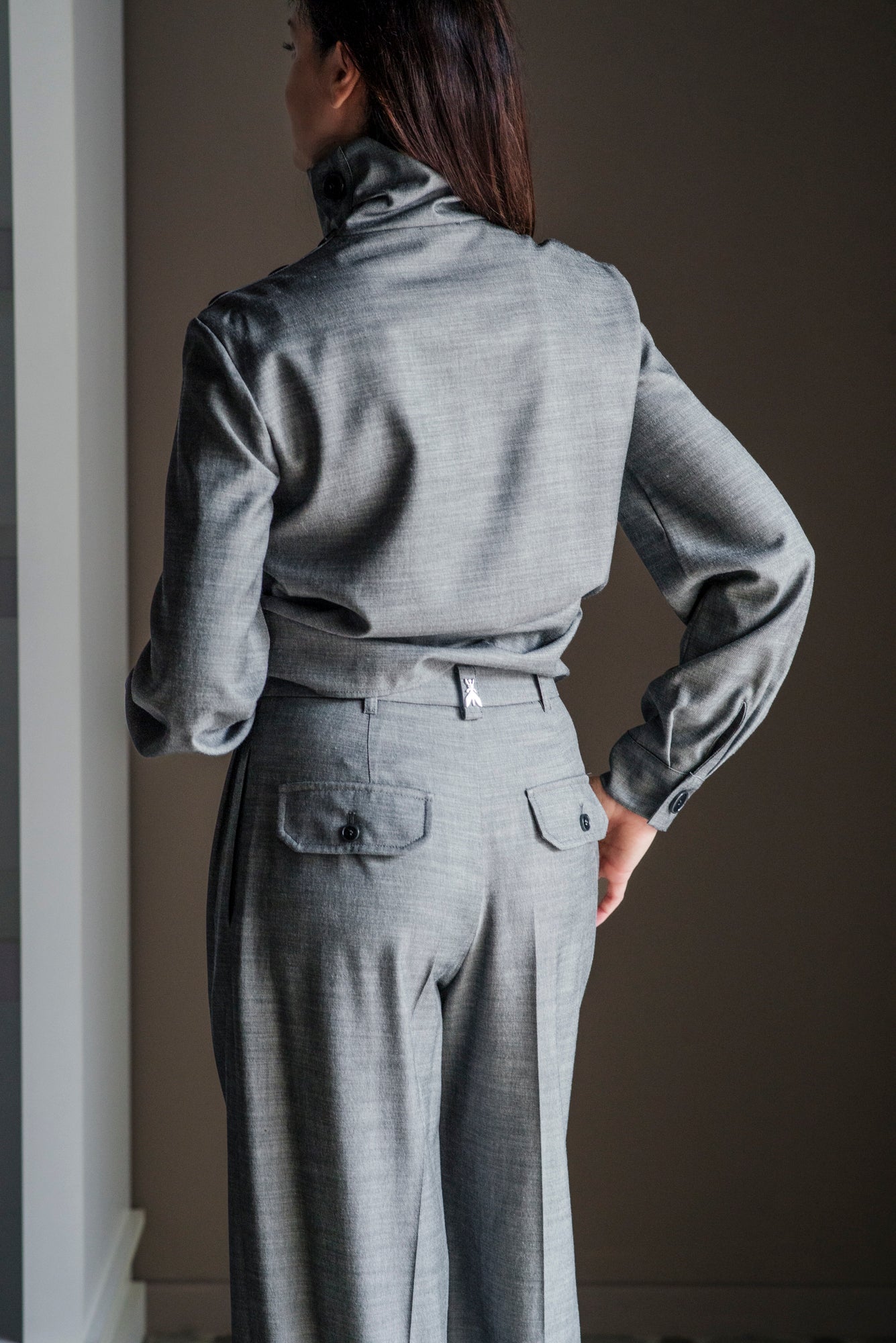 Pantalone a palazzo in crêpe fluido