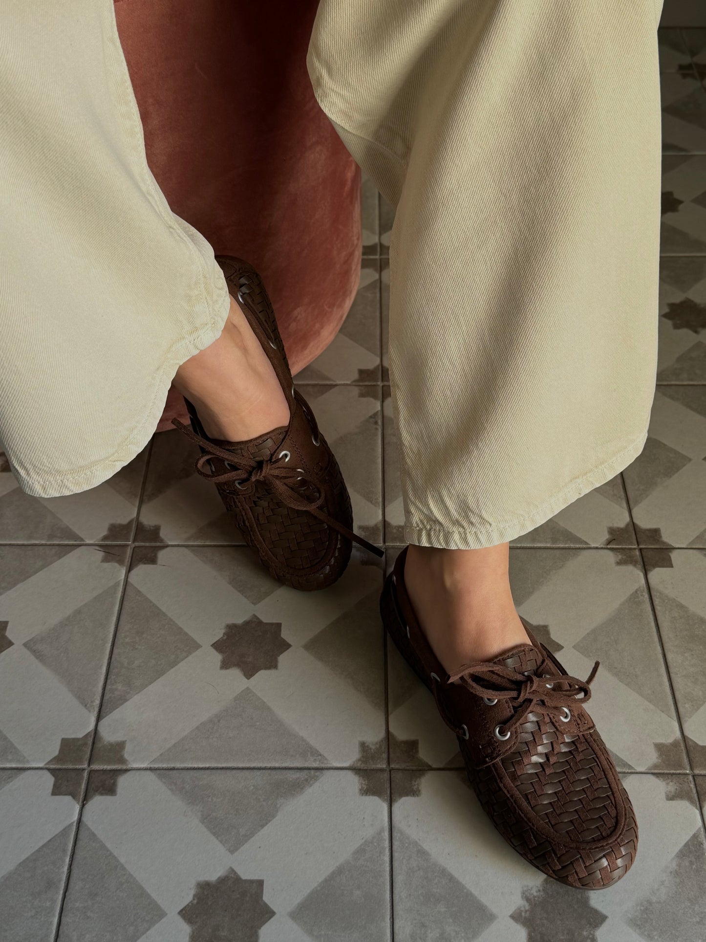 Mocassino in pelle intrecciato e suede