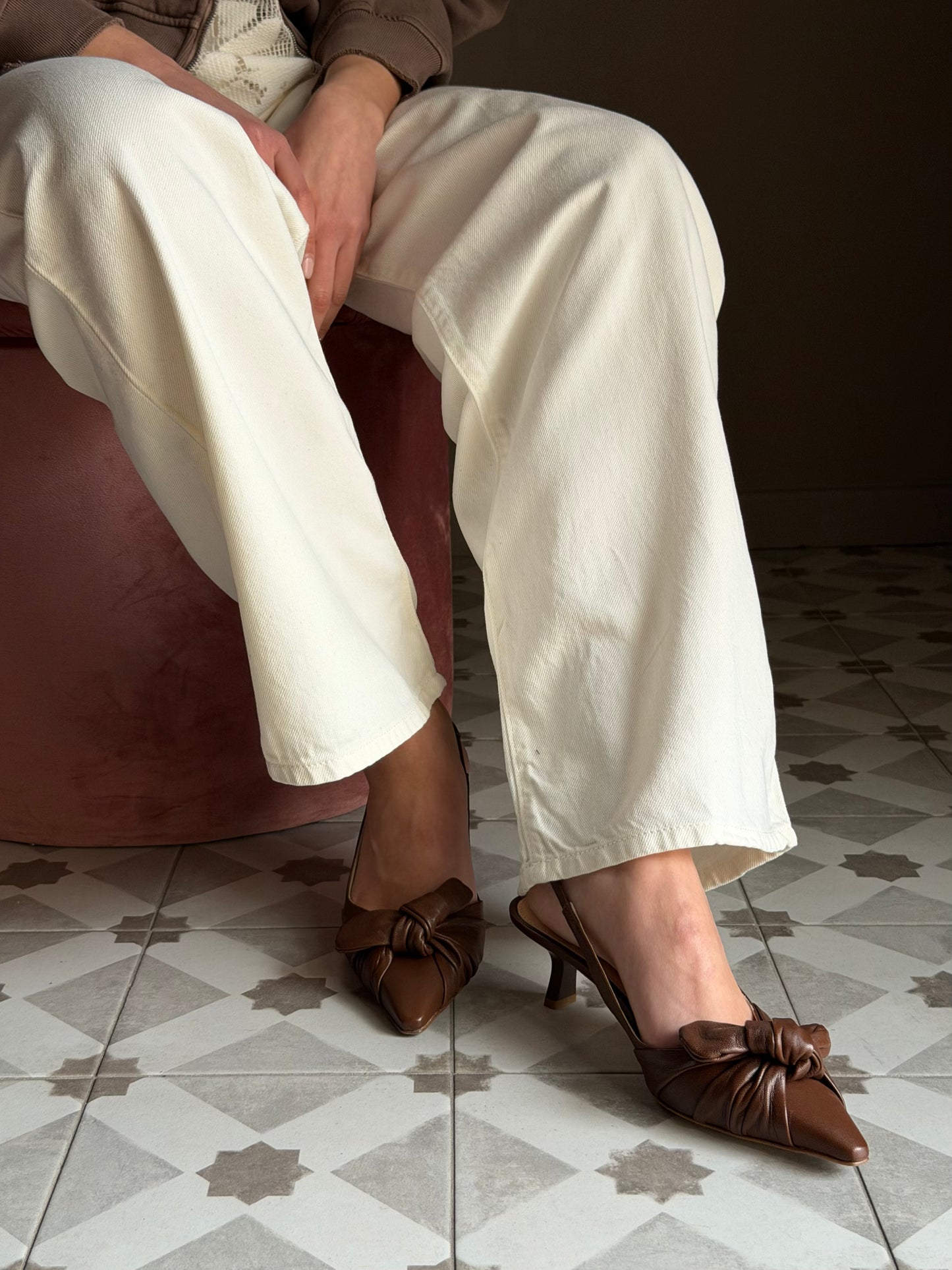 Decolletè in nappa con nodo