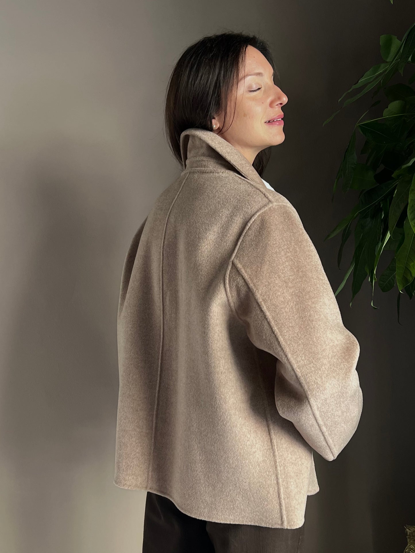 Giacca shacket in lana e cashmere beige