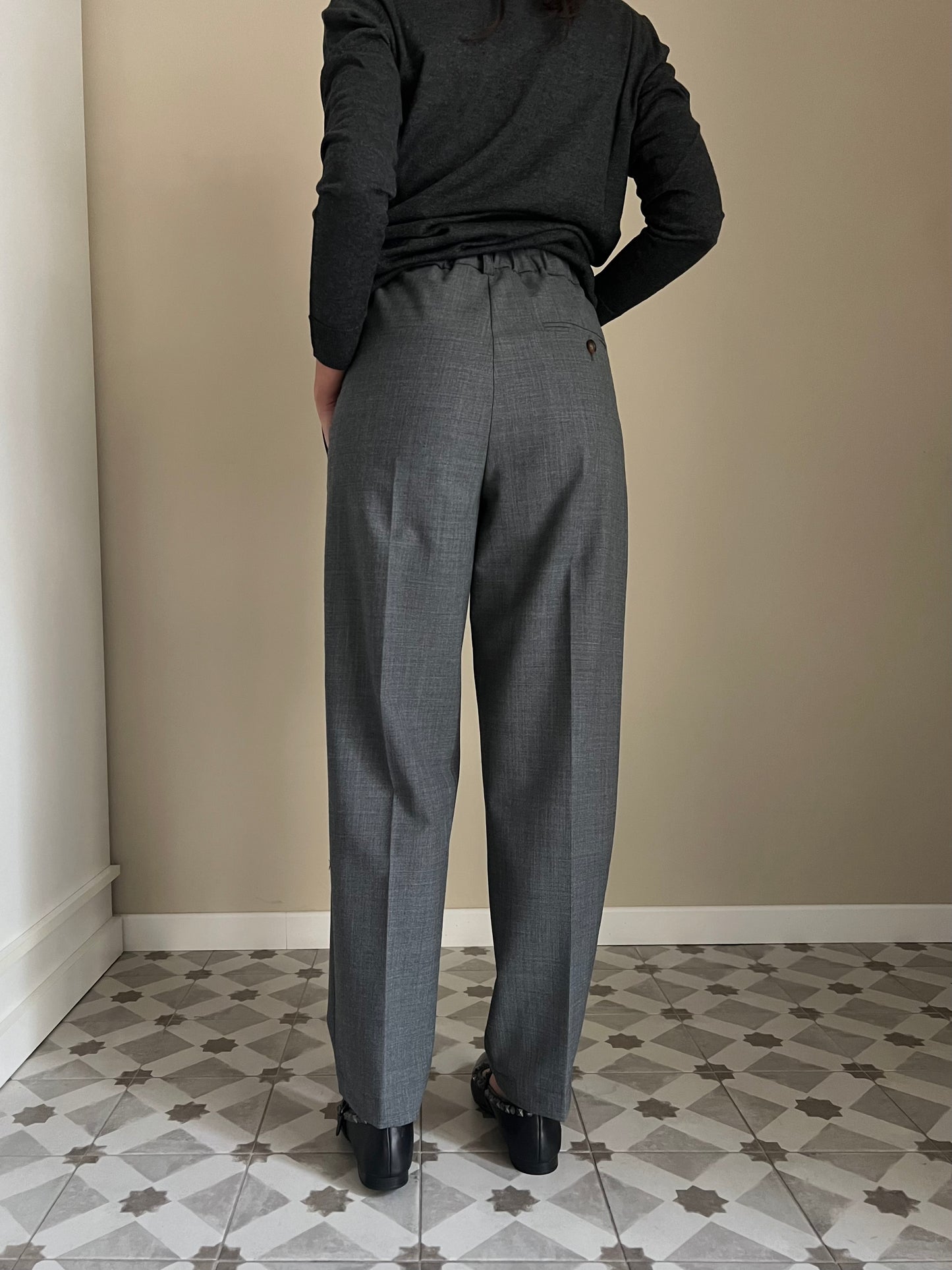 Pantalone chino vita bassa grigio