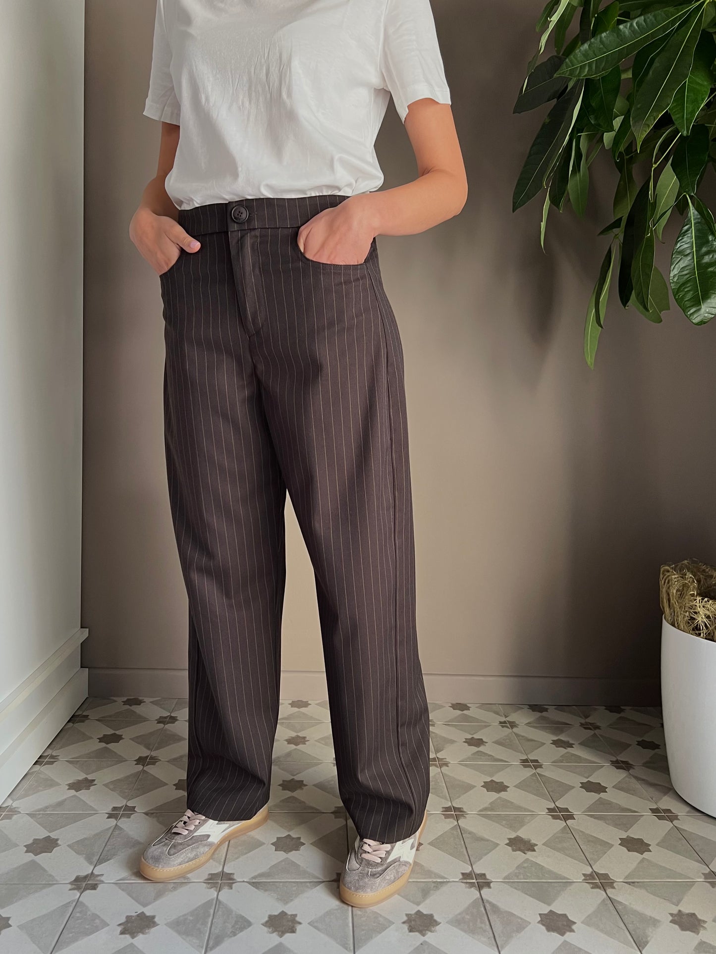 Pantalone maschile gessato fondente