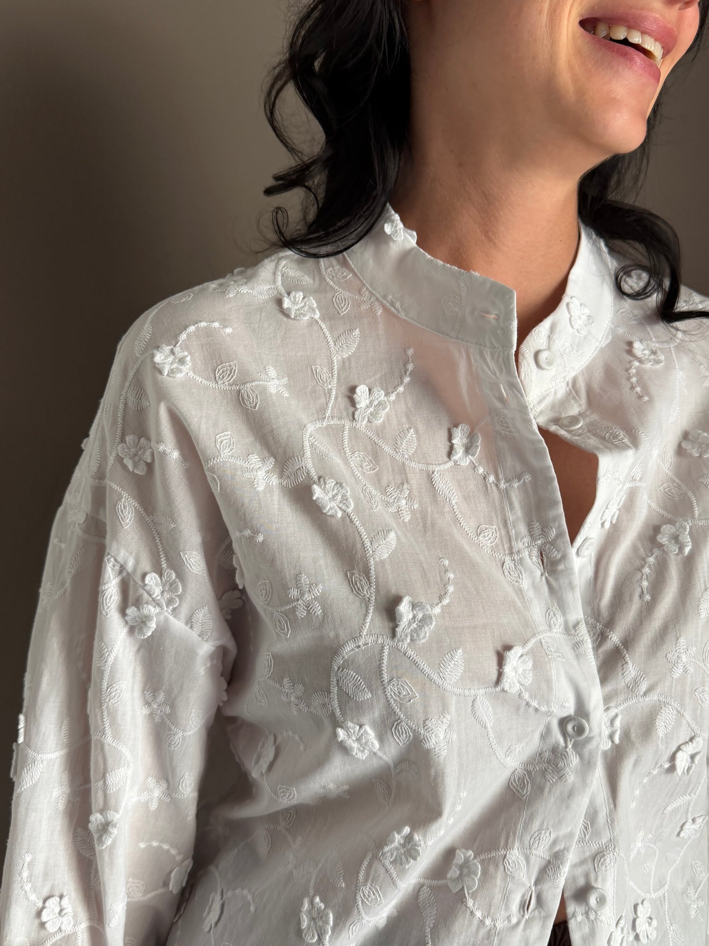 Camicia in cotone ricamato