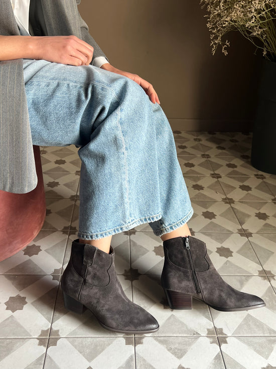 Stivaletto texano Ash in camoscio antracite