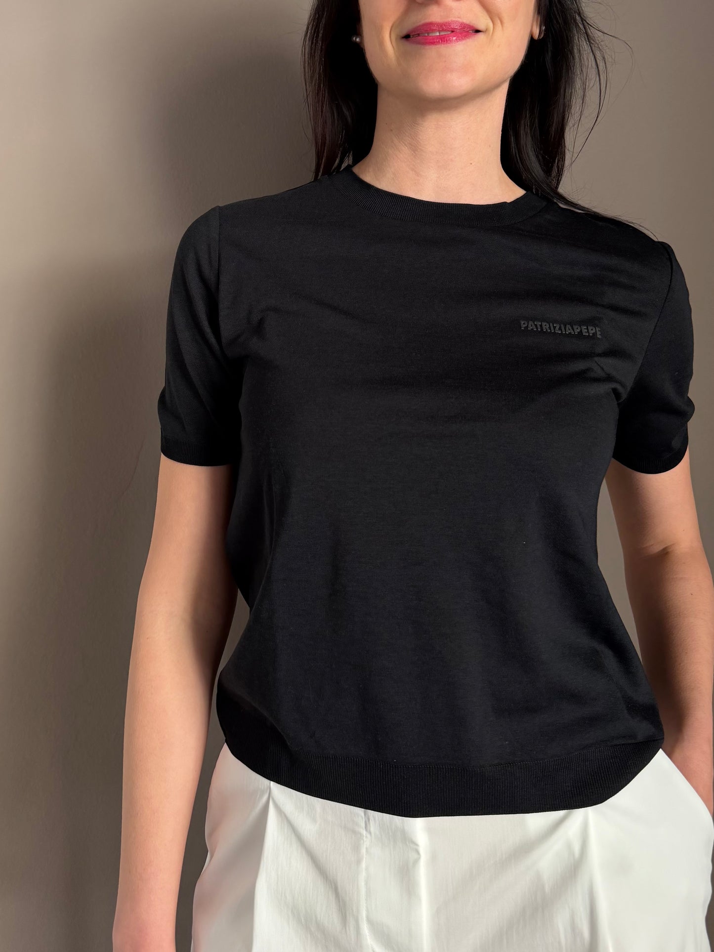 T-shirt in filo nera