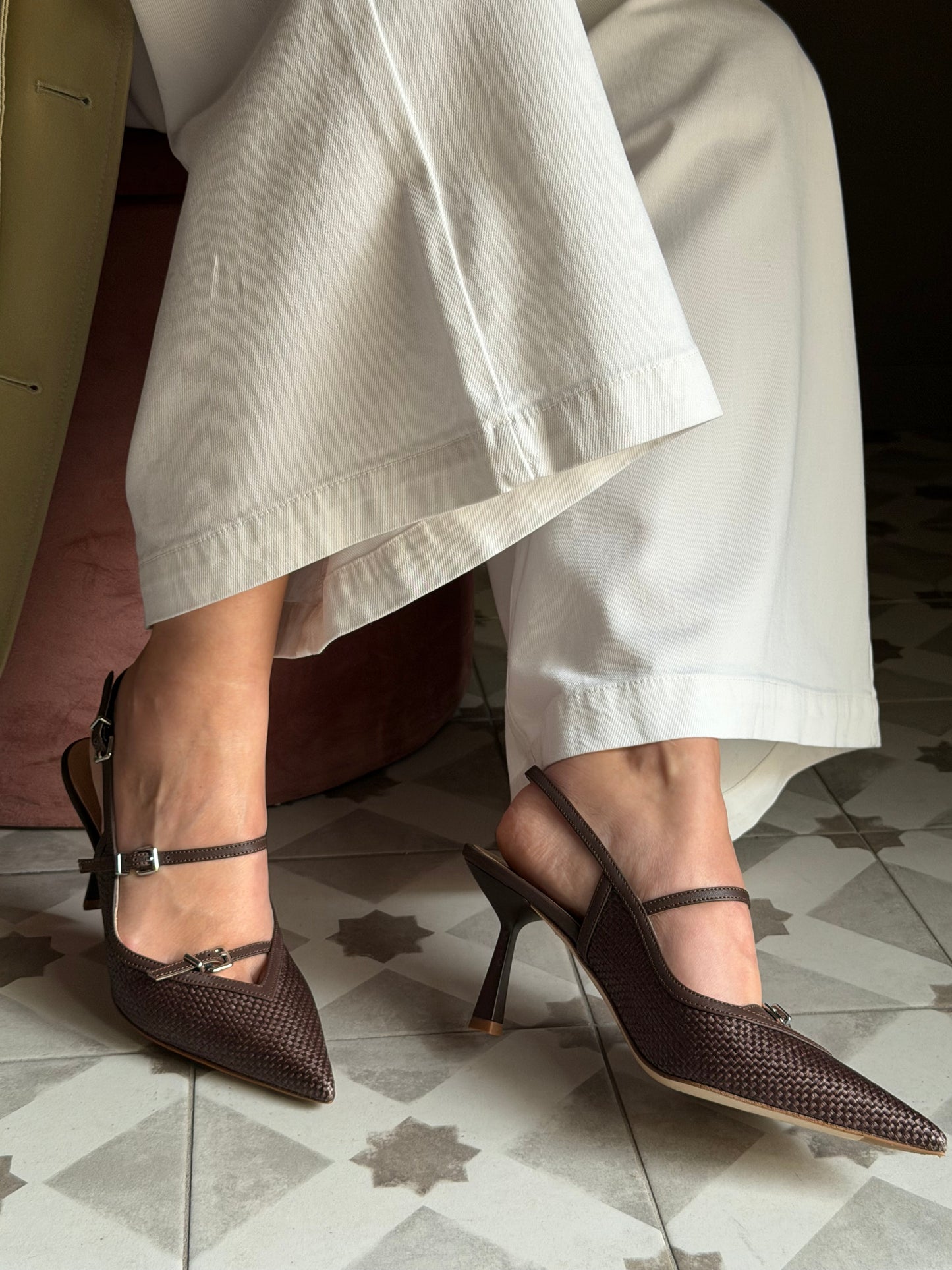 Slingback intrecciata con cinturini