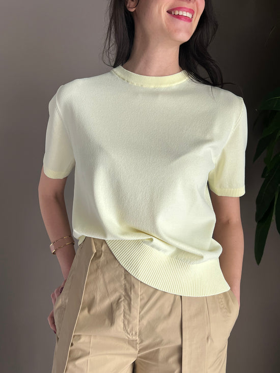 Maglia in viscosa manica corta giallo pastello