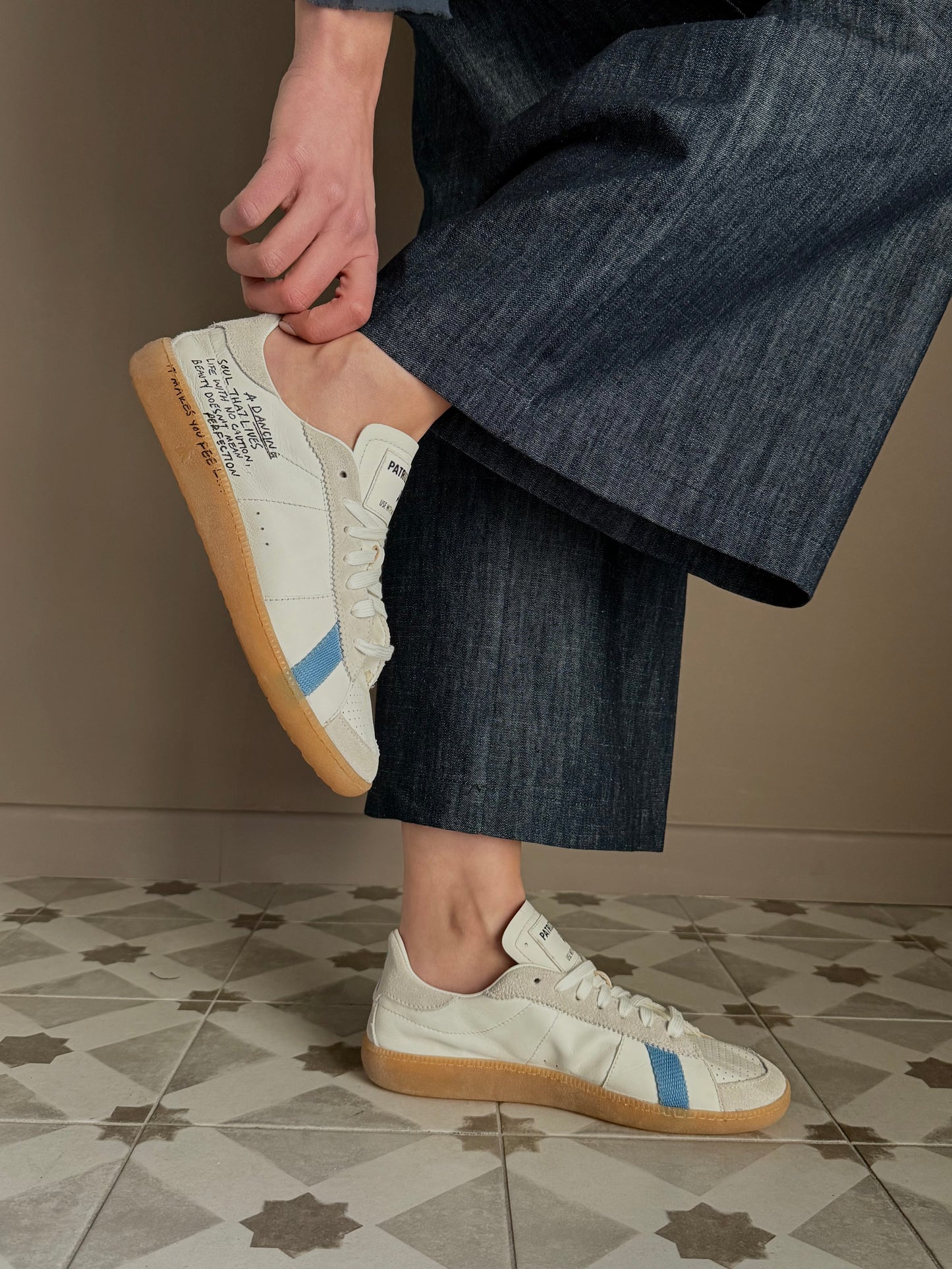 Skin sneakers White-blue