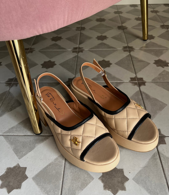 Sandalo con plateau materasse’ crema