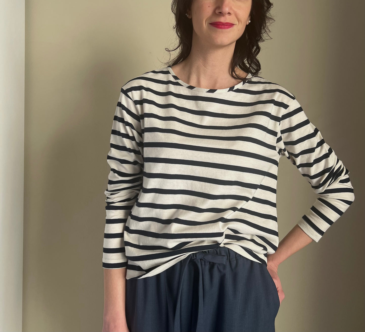 T-shirt manica lunga in cotone con oblò blu