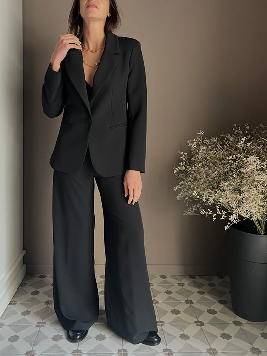 Pantalone nero in crepe vita alta