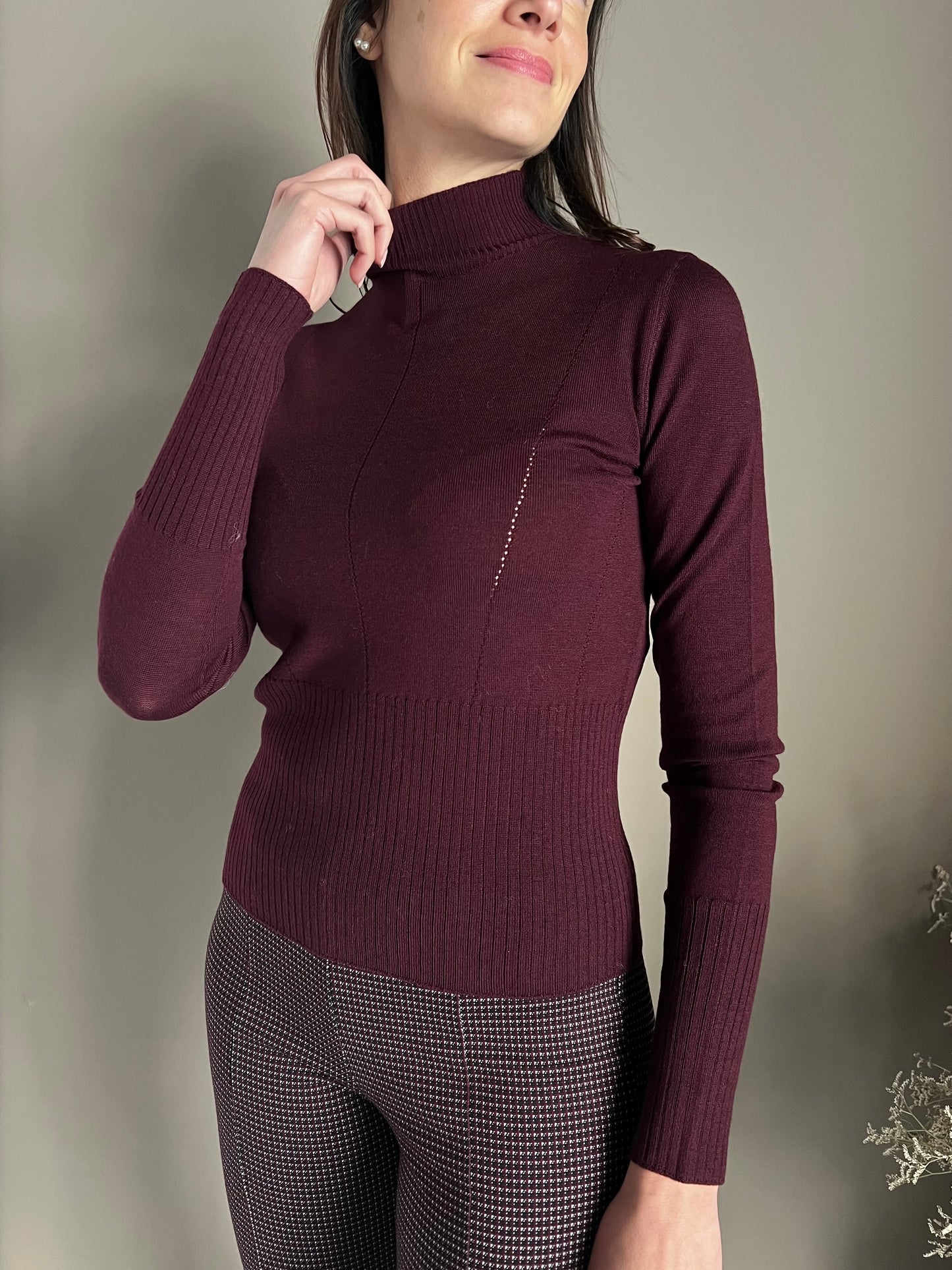 Maglia in lana rasata collo alto Purple red