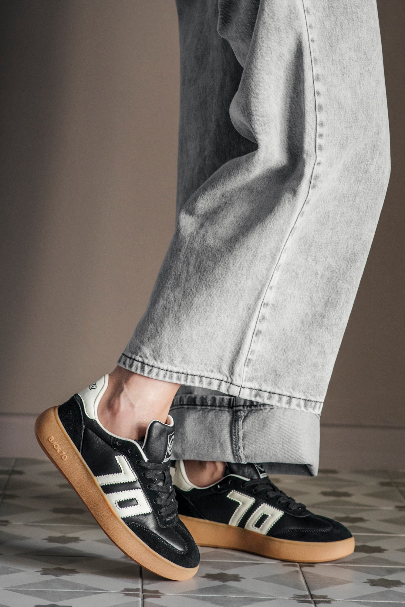 Sneakers Leather Back 70 - Nero