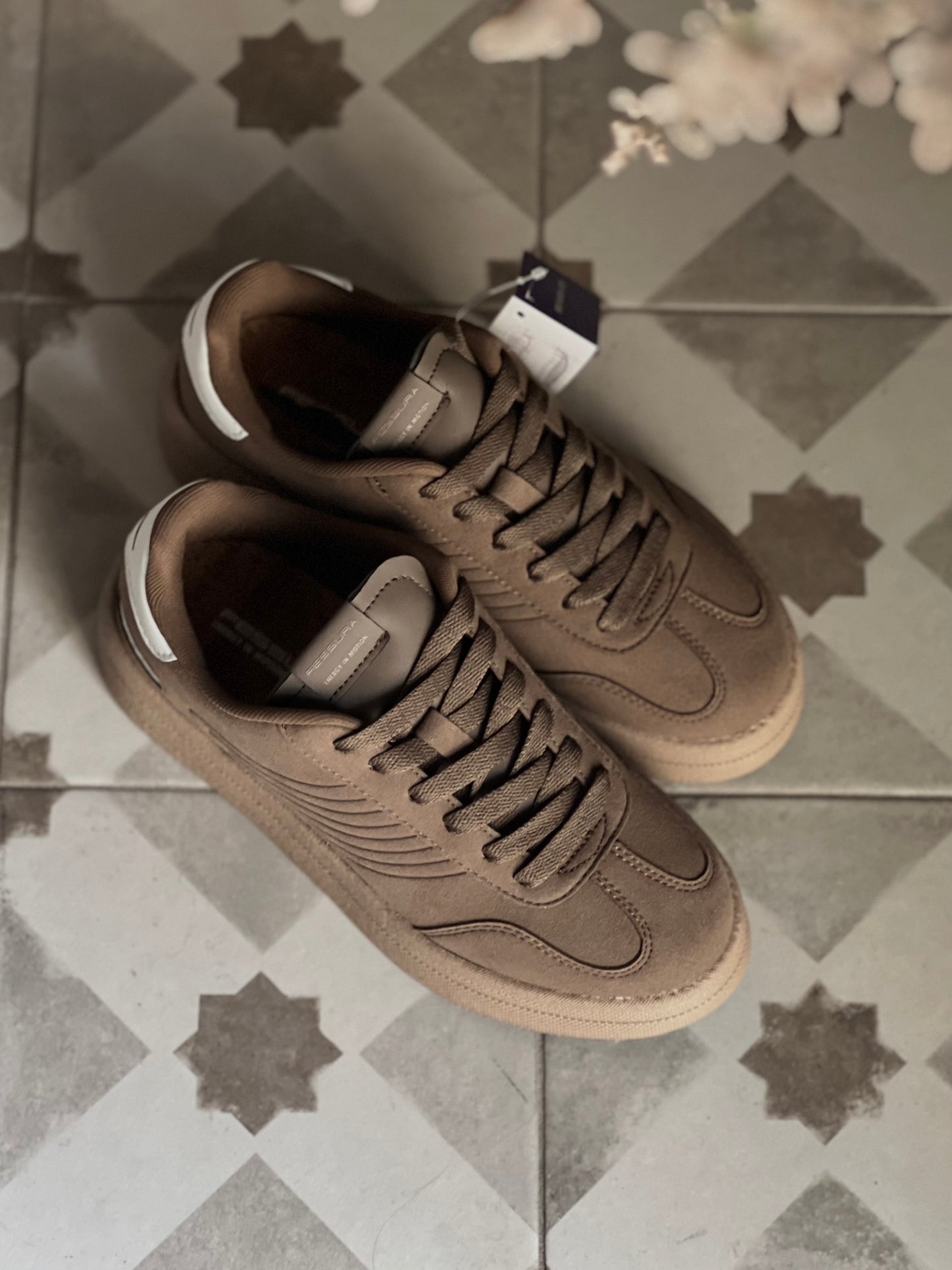 Sneakers Fessura con platform taupe