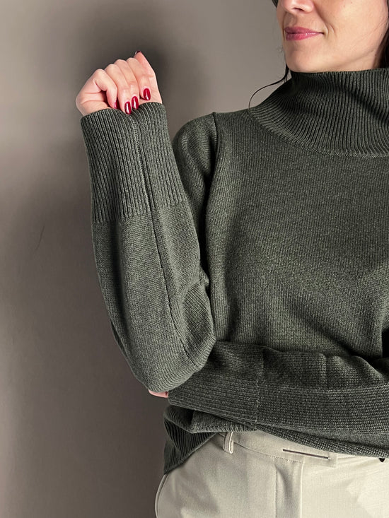 Maglia collo alto in lana e Cashemire Verde salvia