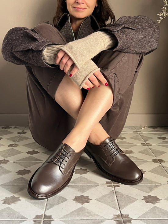 Scarpa con i lacci linea maschile