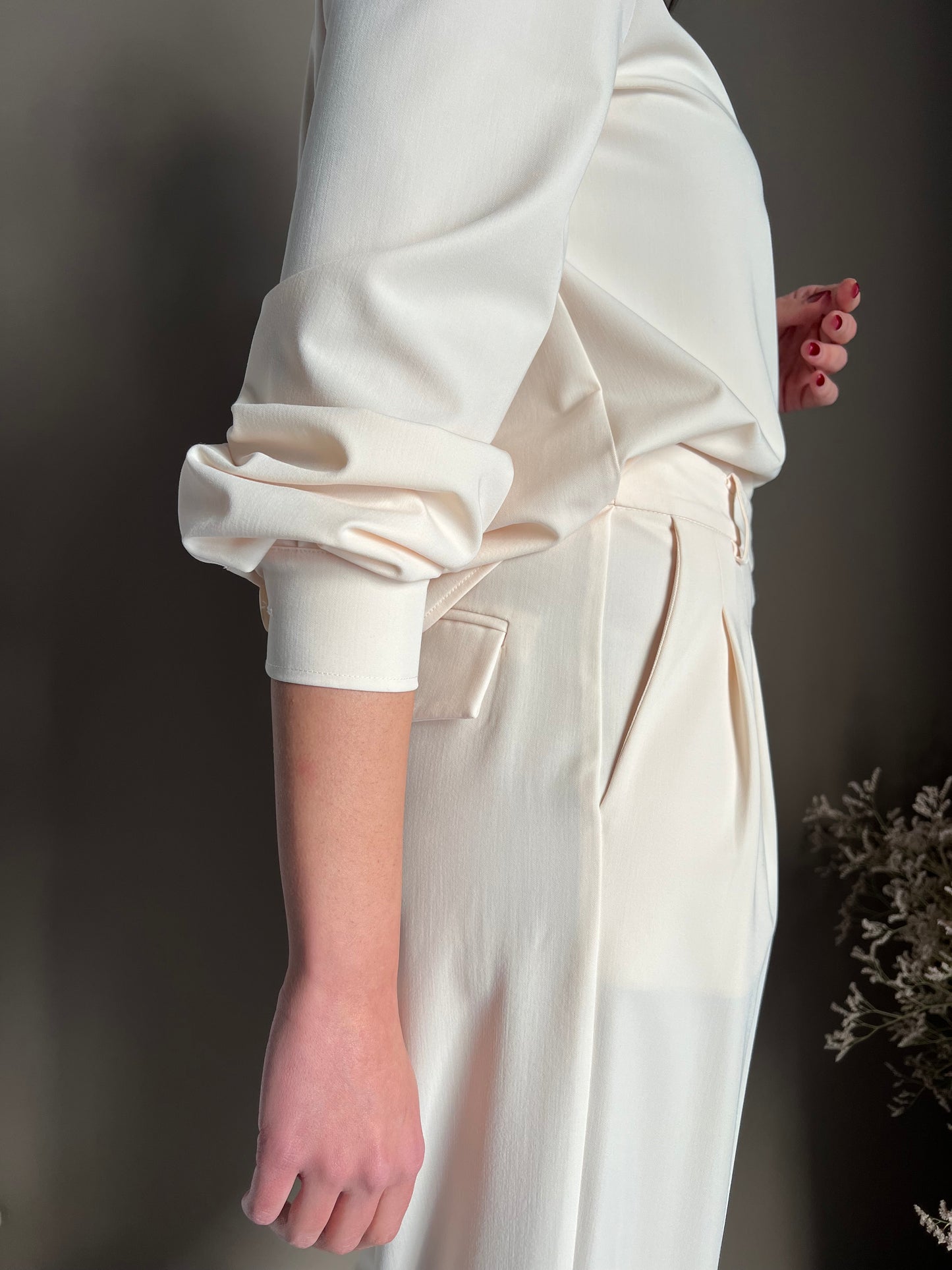 Pantalone morbido con pieghe