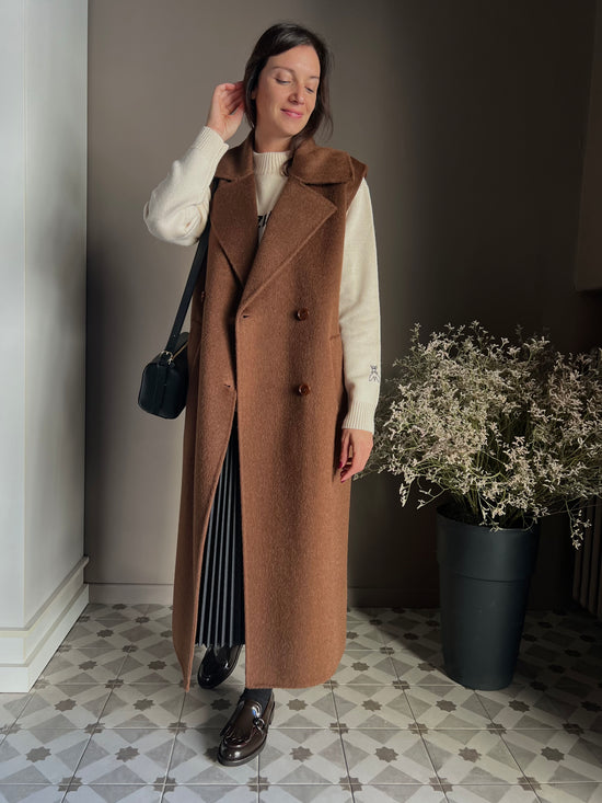 Cappotto smanicato in lana e alpaca