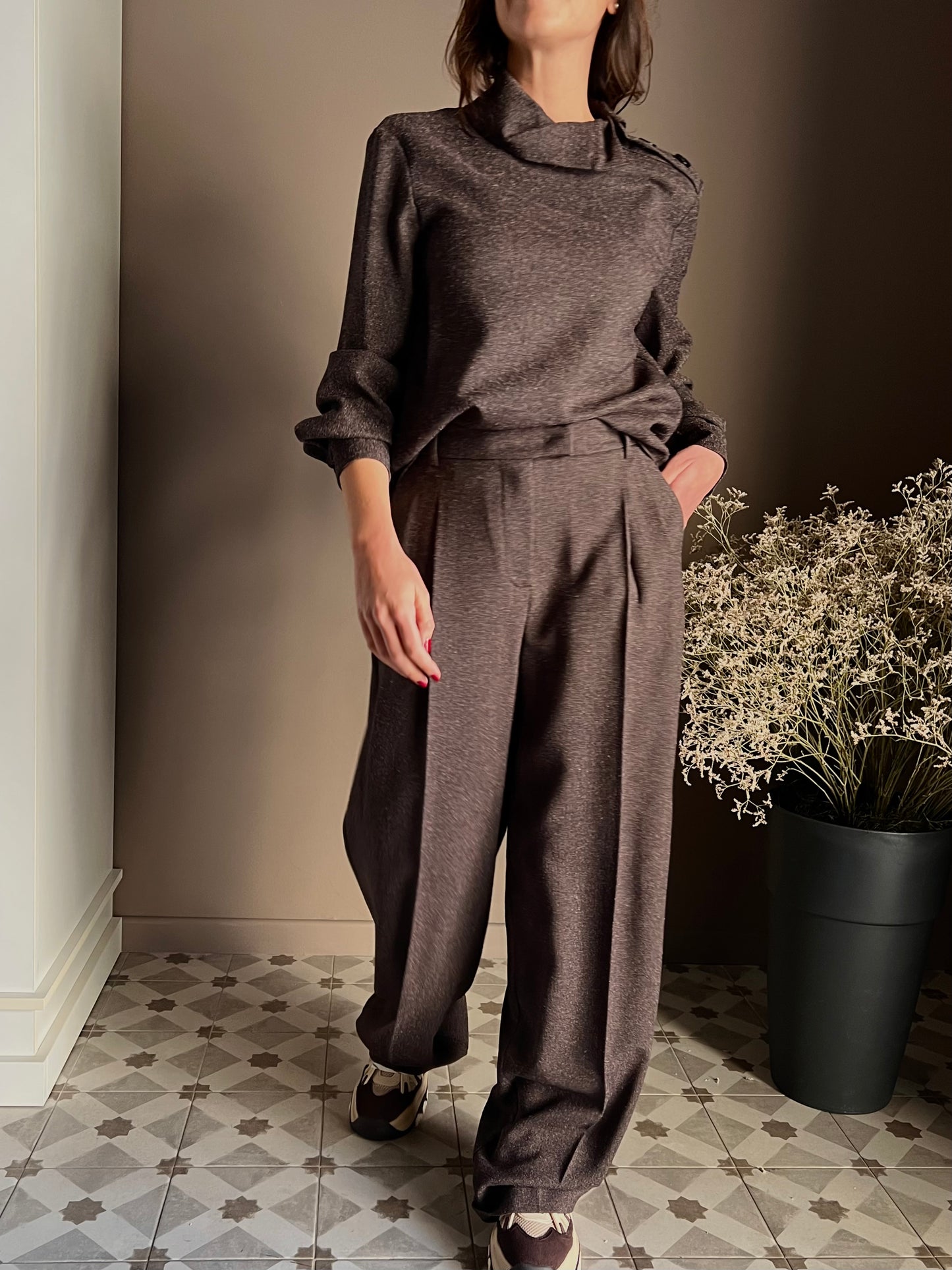 Pantaloni strutturati con pieghe