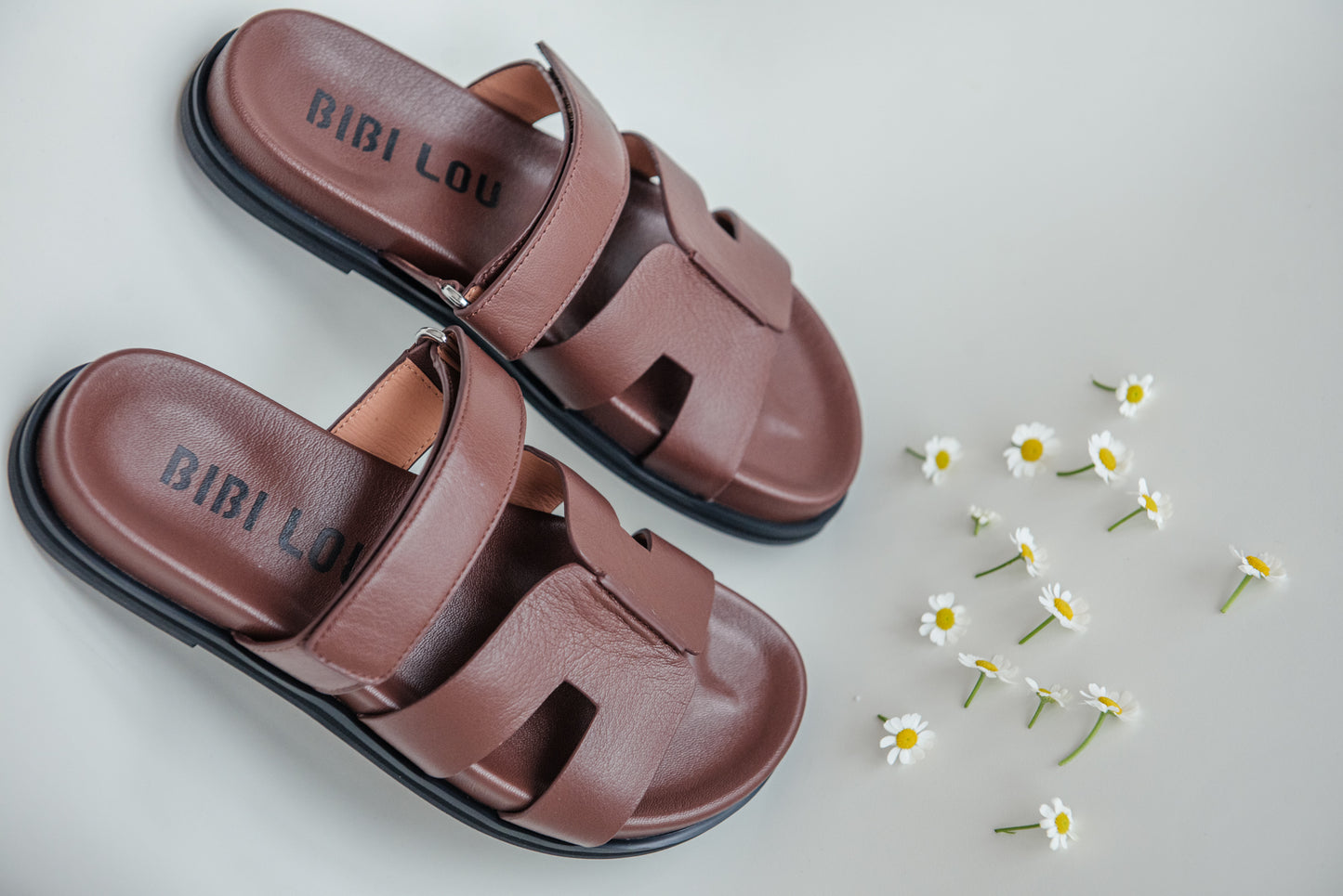 Ciabattina in pelle minimal cuoio