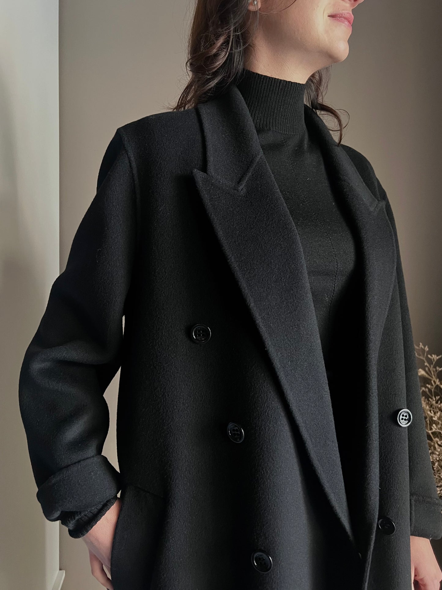 Maglia in lana rasata collo alto nero