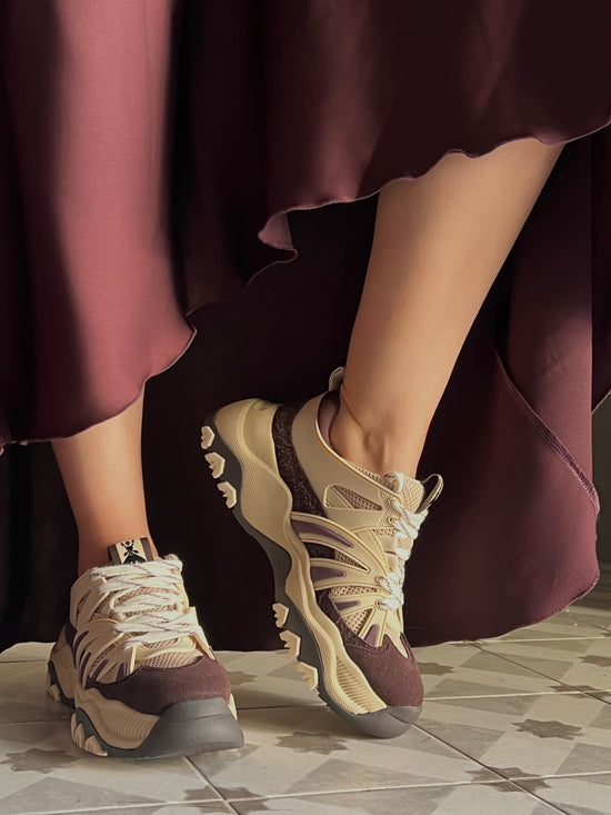 Sneakers running in pelle