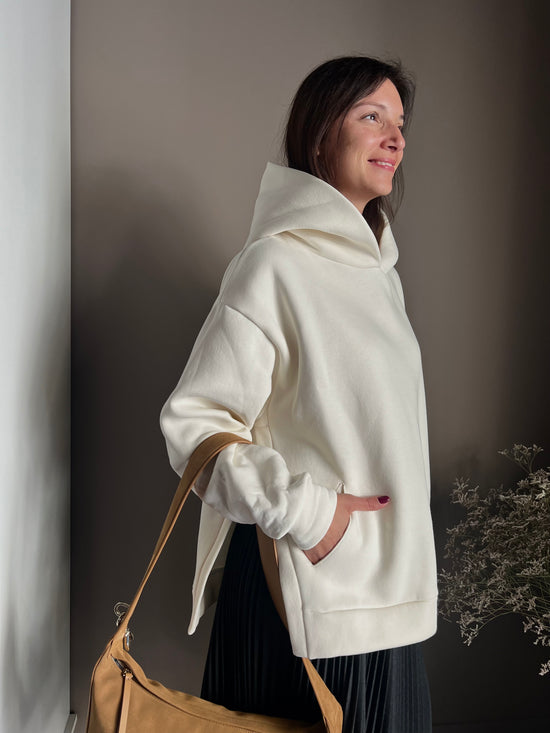 Felpa oversize con spacchi laterali