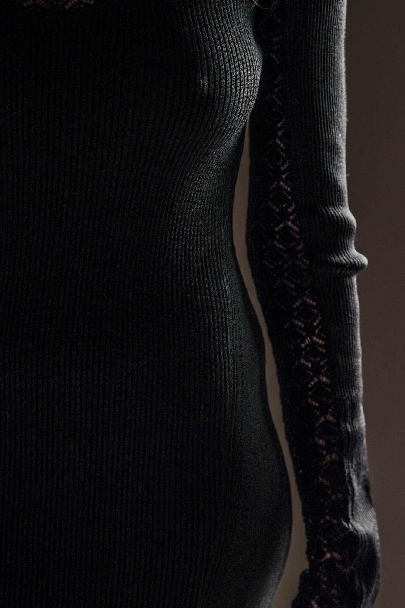 Abito in maglia con dettaglio pizzo francese