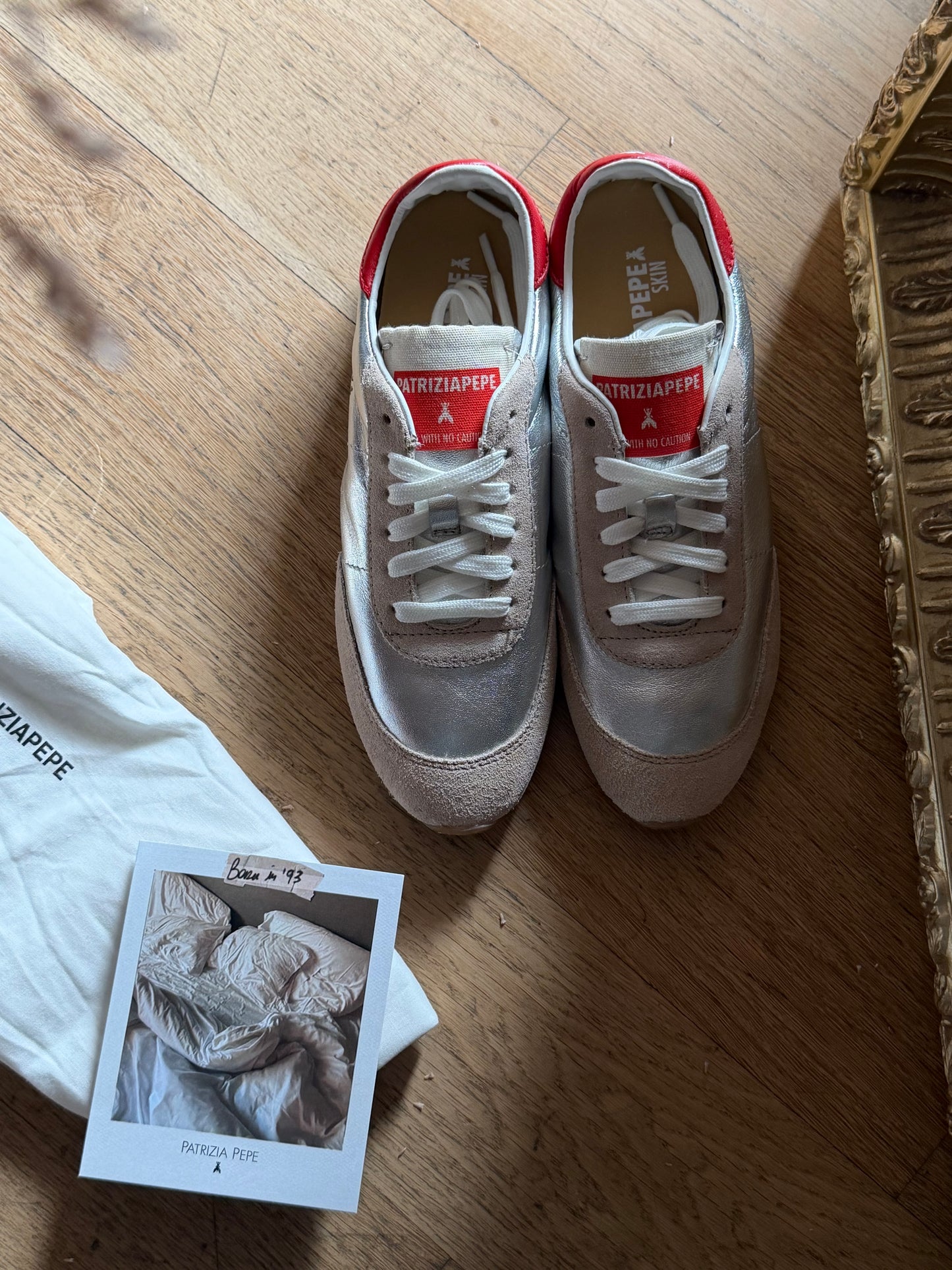 Running Skin Sneakers Silver e Red