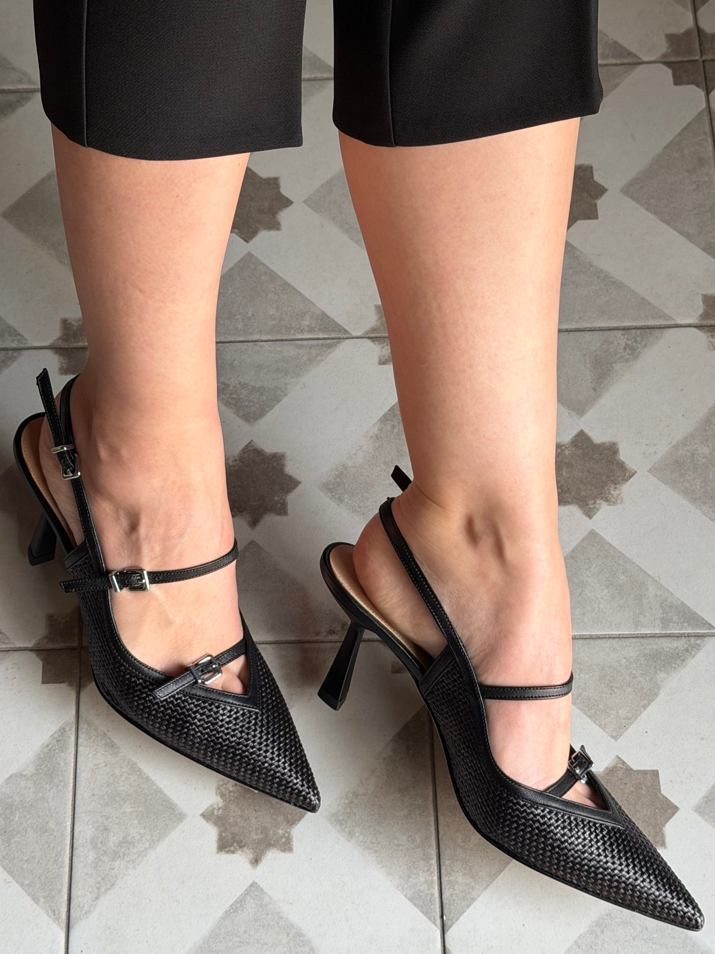 Slingback intrecciata con cinturini