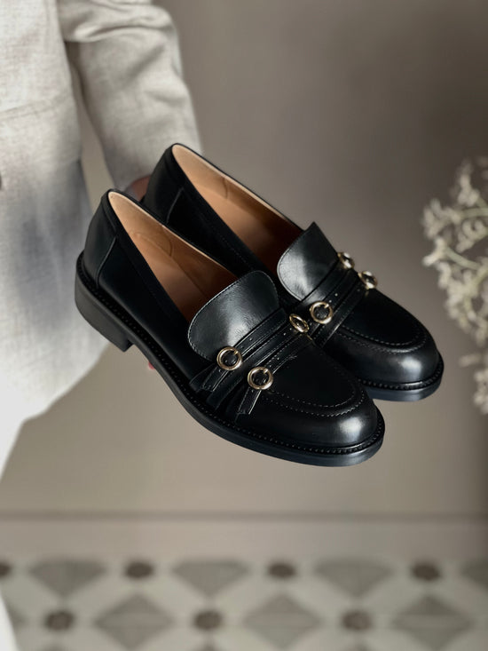 Mocassino in pelle con dettagli gold