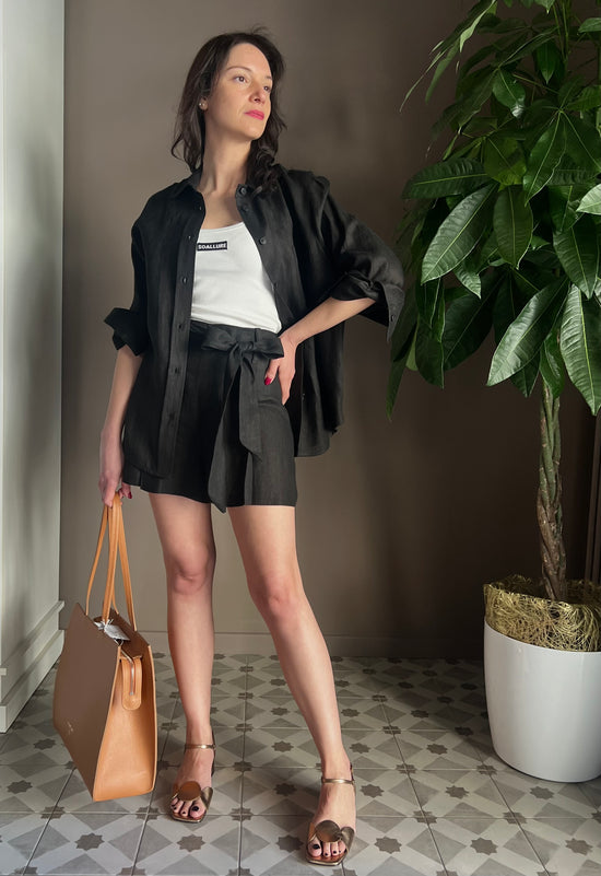 Shorts in lino nero