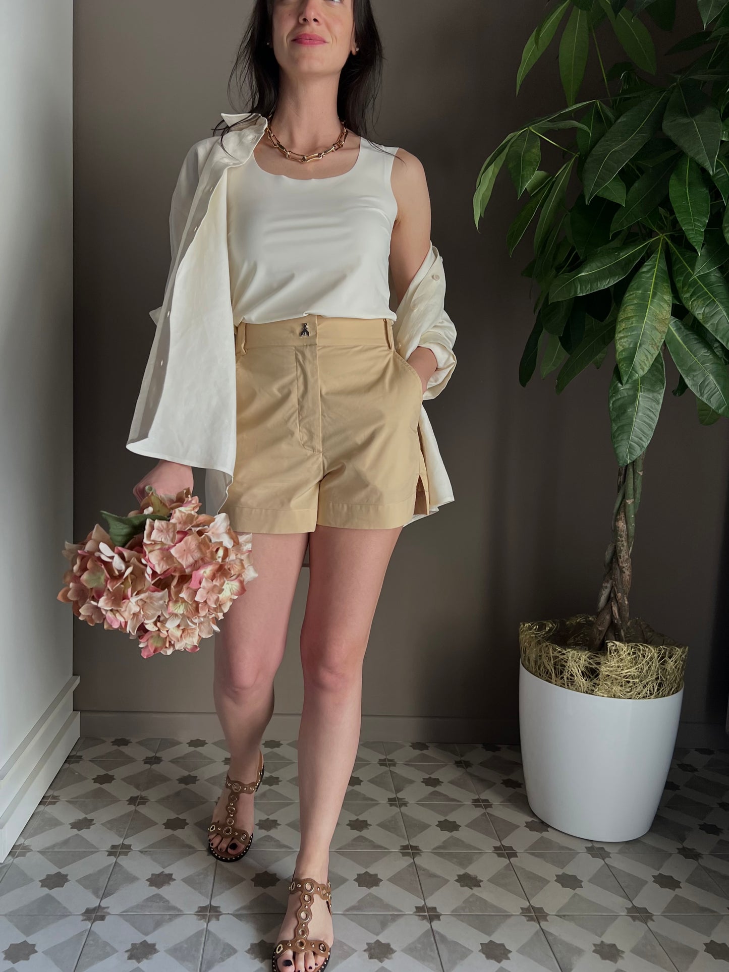 Shorts in popeline vibrant beige