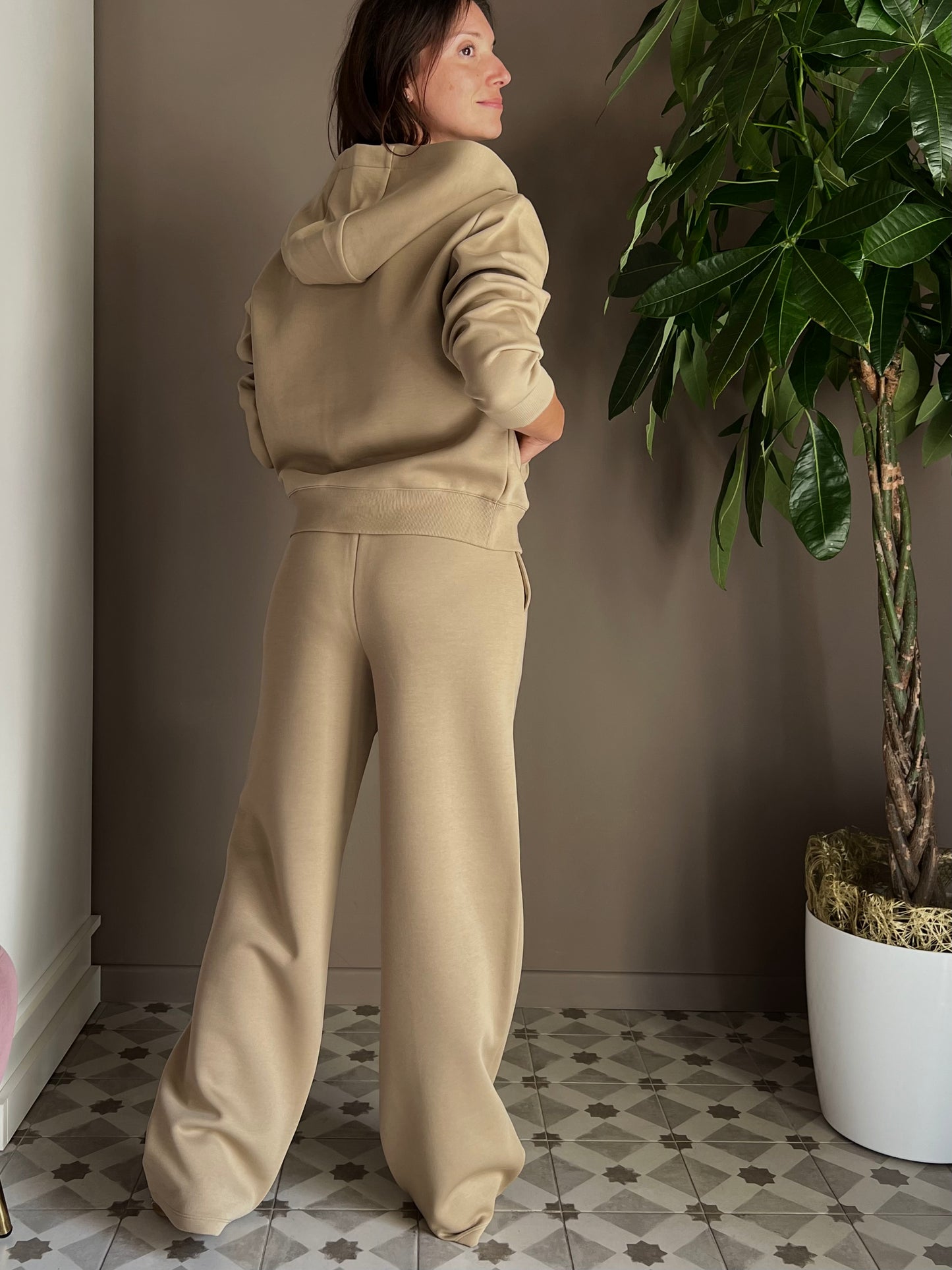Felpa con cappuccio in tessuto tecnico beige