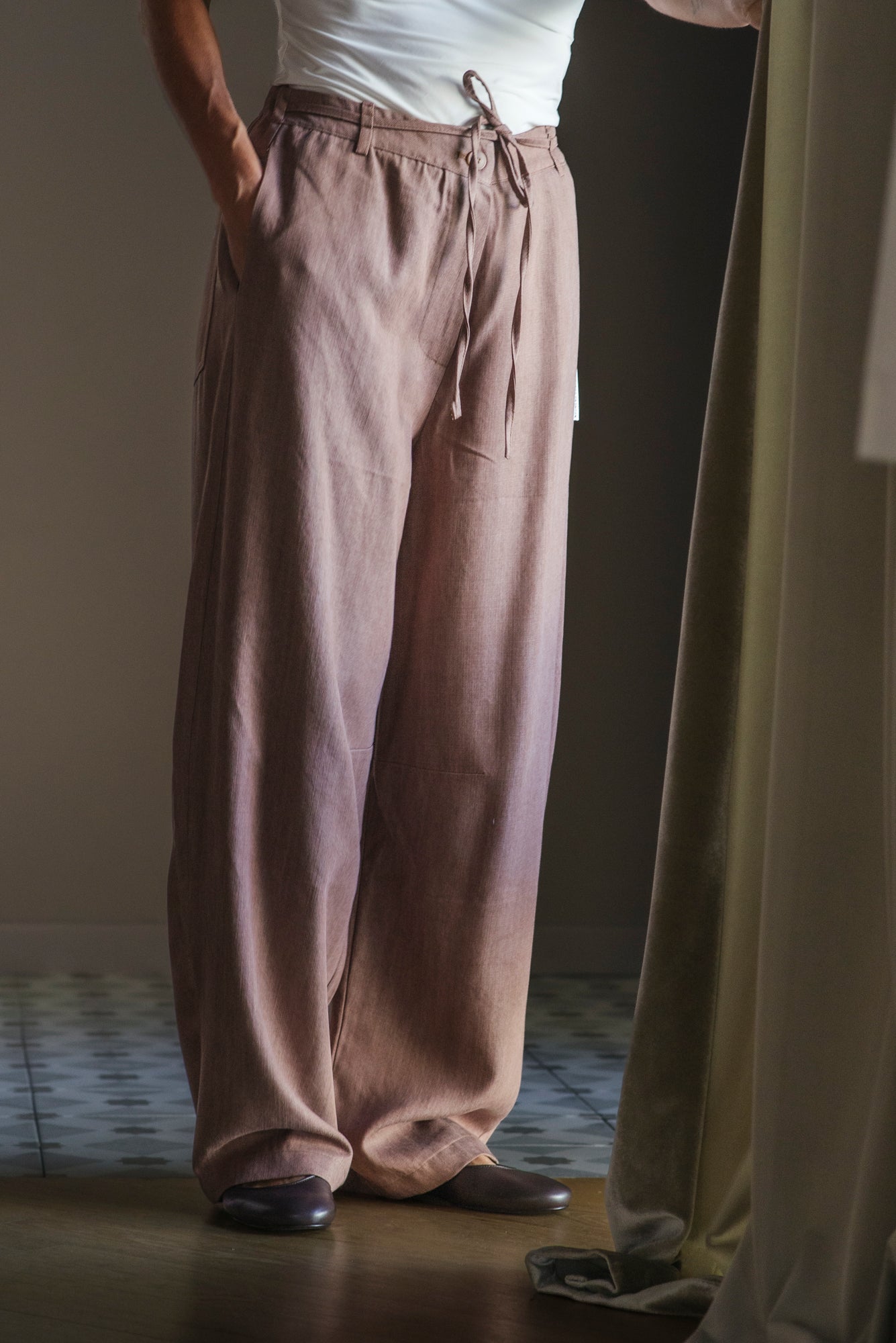 Pantalone in denim fluido caramello