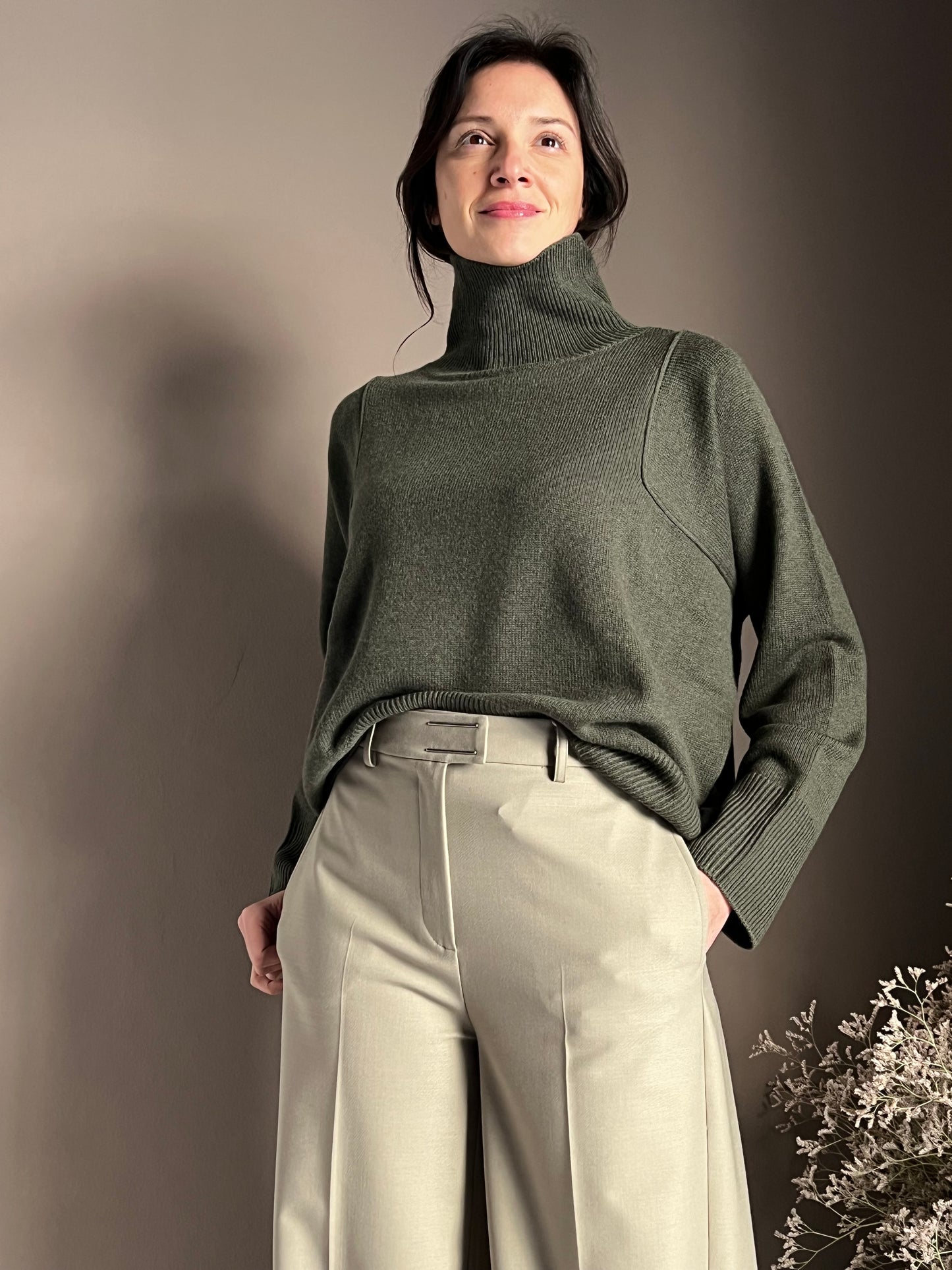 Maglia collo alto in lana e Cashemire Verde salvia