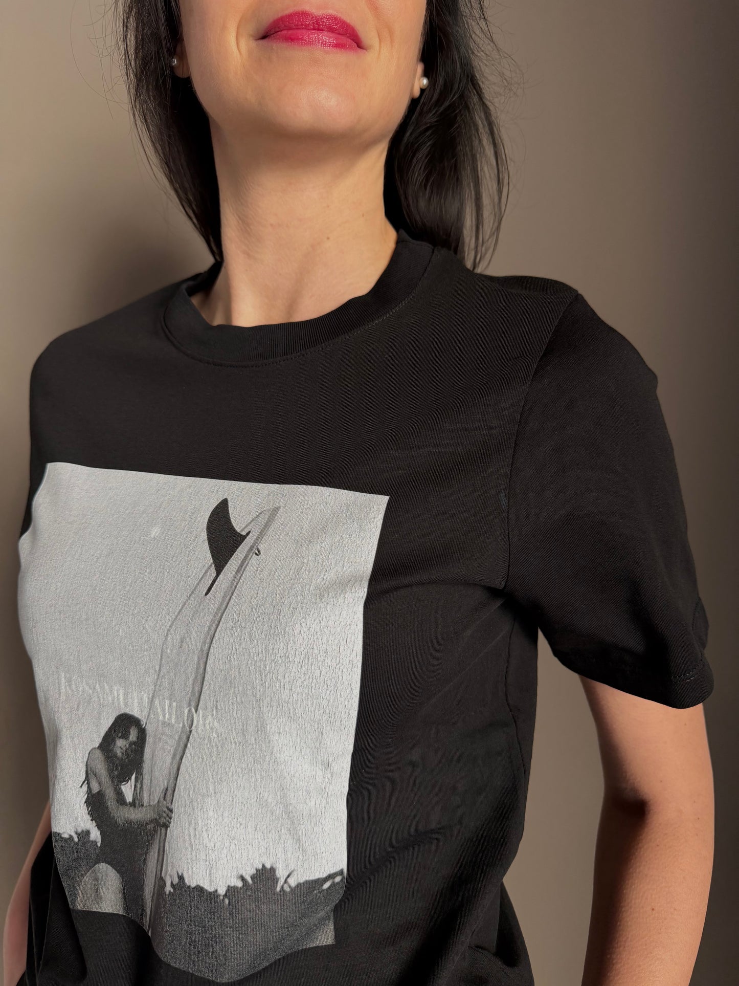 T-Shirt nera con stampa Ko Samui