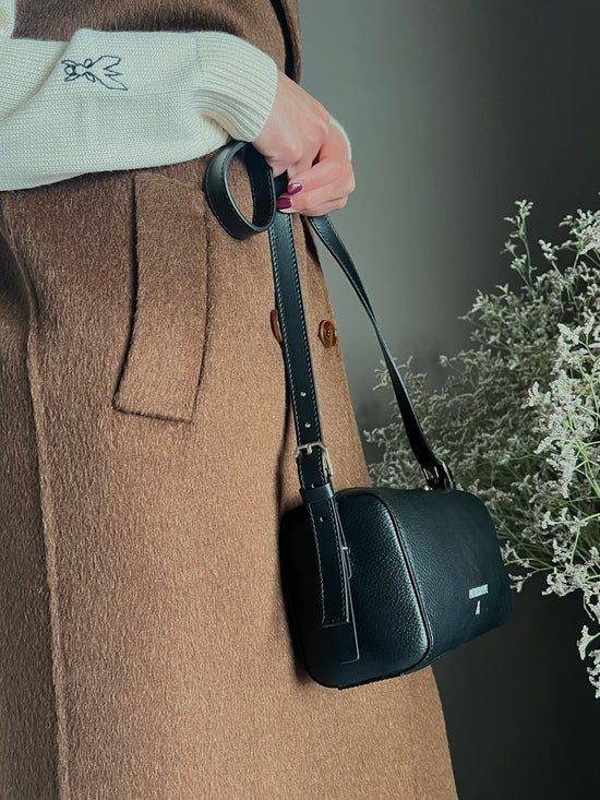 Borsa tracolla Never in pelle nera